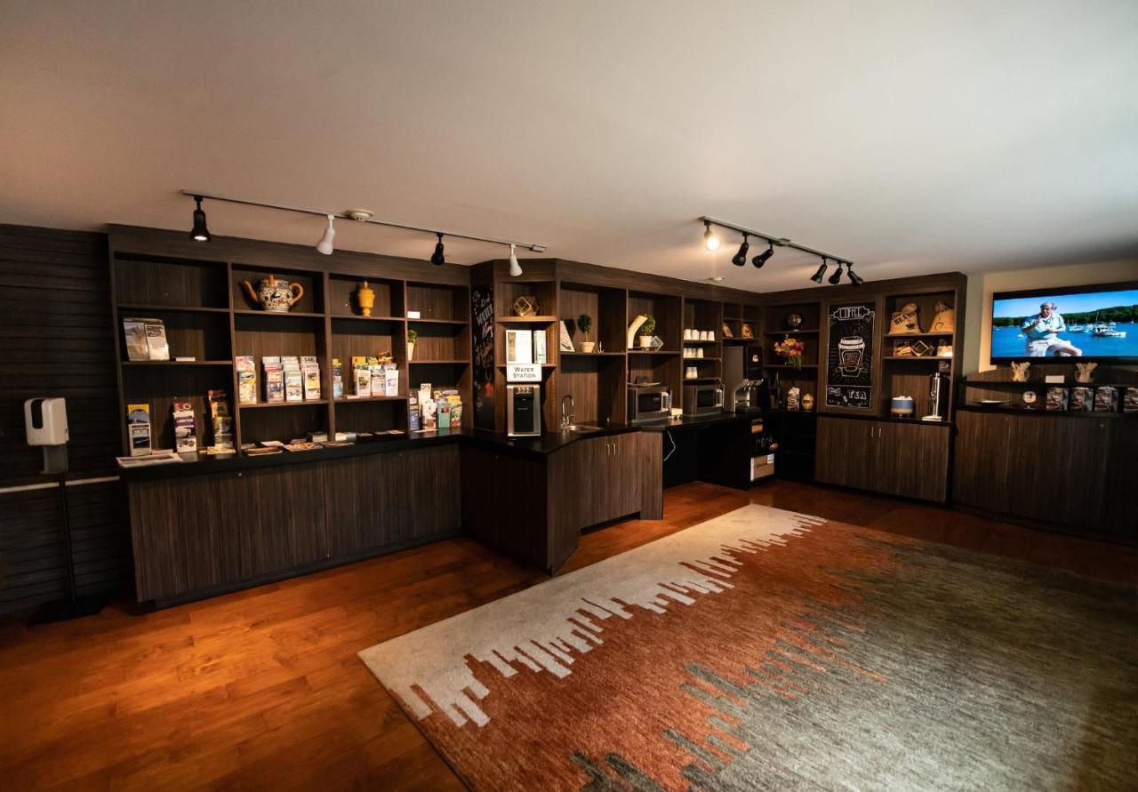 Holiday Inn Bar Harbor Regency Hotel By Ihg Esterno foto